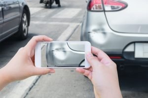 Cómo reportar un accidente de auto a tu aseguradora